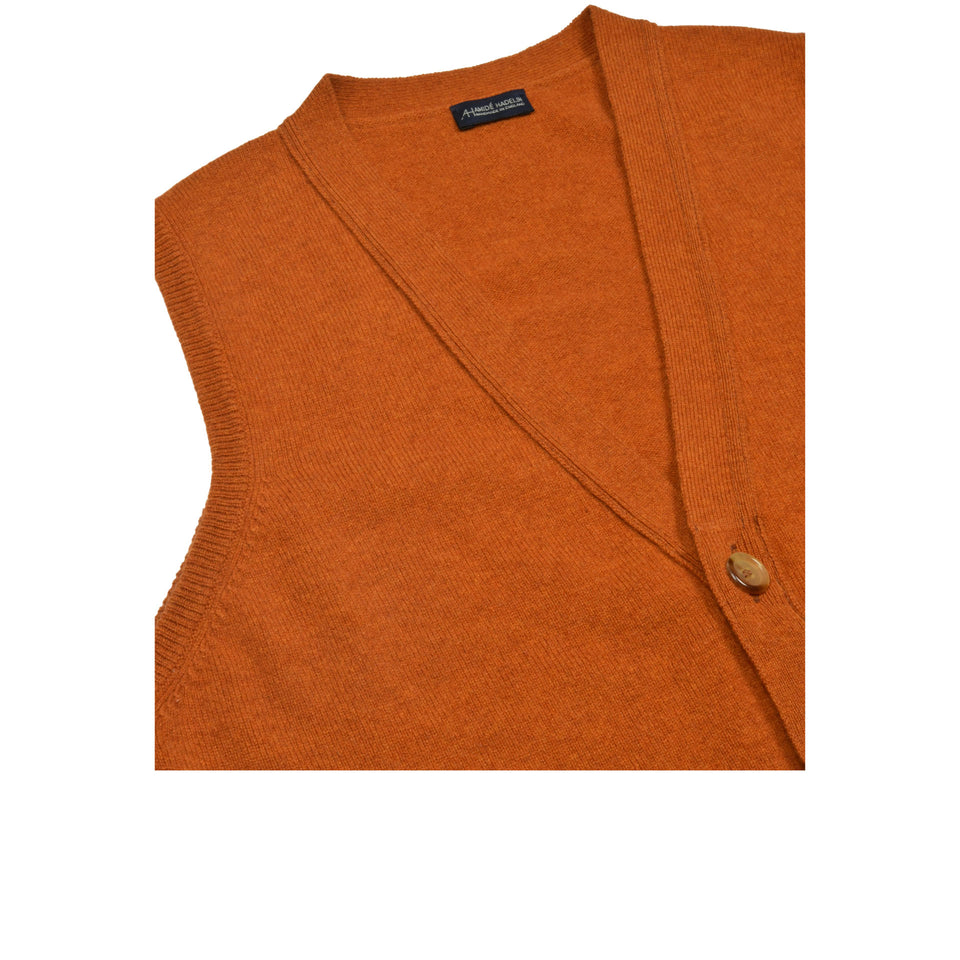 Lambswool short sleeveless cardigan - rusty orange_neck