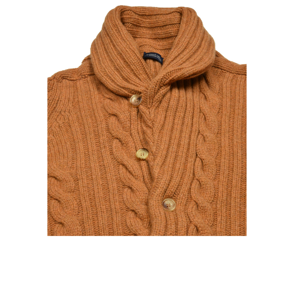 Amidé Hadelin | Lambswool cable knit shawl collar cardigan - tan_buttoned